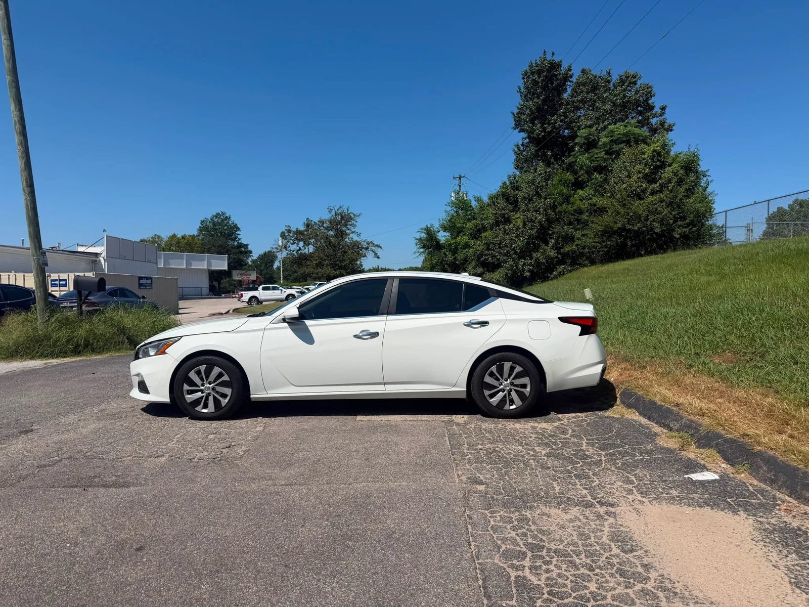Used 2019 Nissan Altima 2.5 S FWD image 3