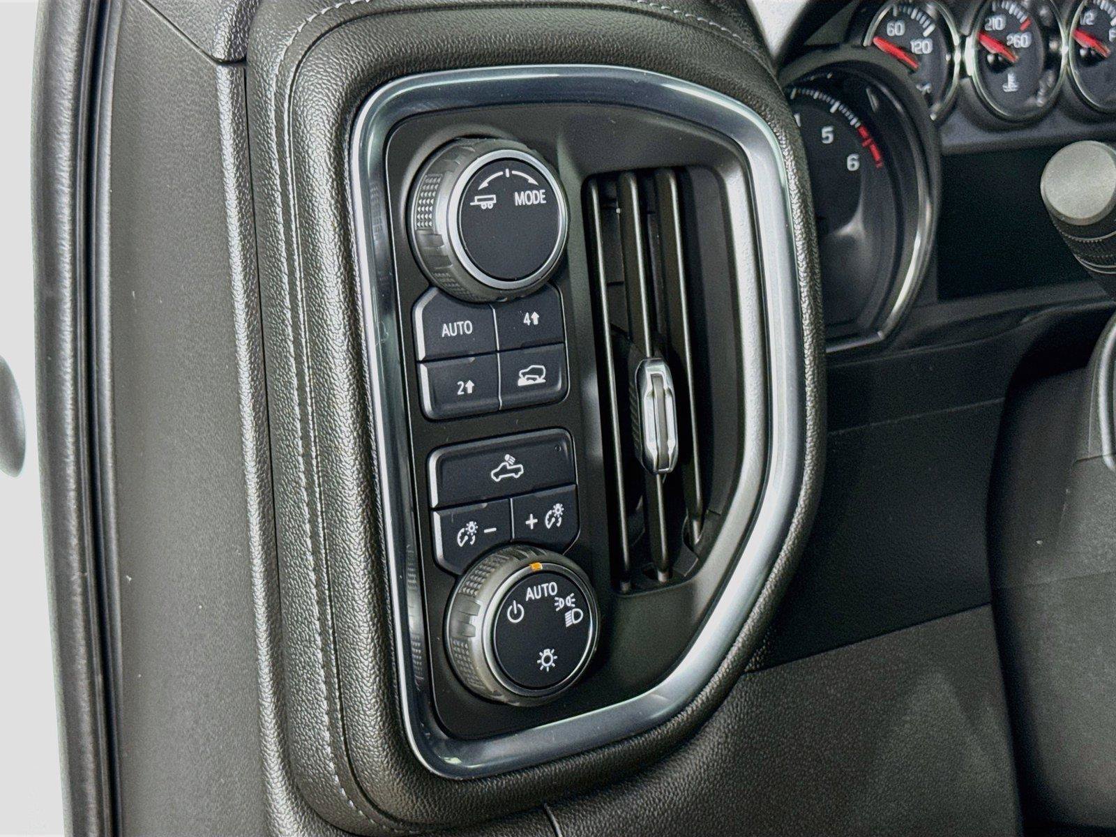 Used 2020 Chevrolet Silverado 1500 LT w/ All-Star Edition AWD/4WD image 15