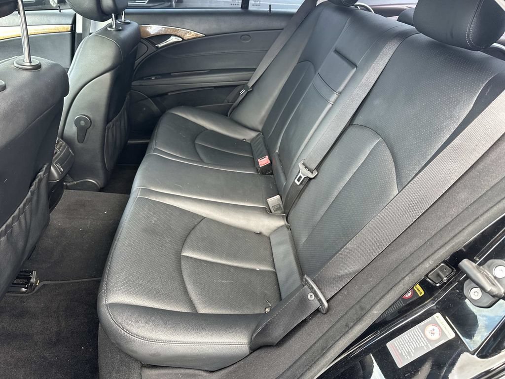 Used 2009 Mercedes-Benz E 350 4MATIC Sedan image 12