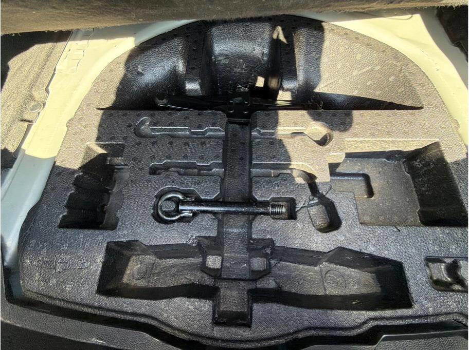 Used 2020 Toyota Corolla LE image 20