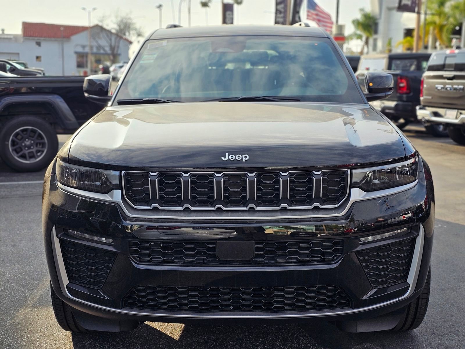 New 2026 Jeep Grand Cherokee L Limited AWD/4WD image 2