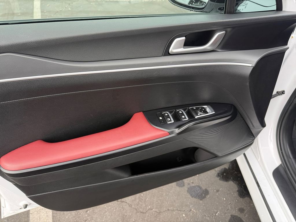 Used 2023 Kia K5 GT-Line image 11