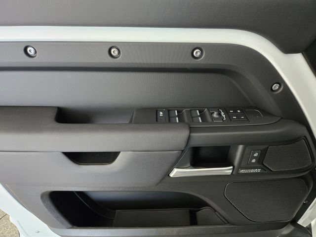New 2026 Land Rover Defender 110 X-Dynamic SE AWD/4WD image 20