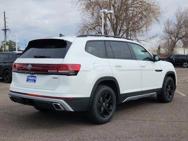 New 2025 Volkswagen Atlas Peak Edition SE image 3
