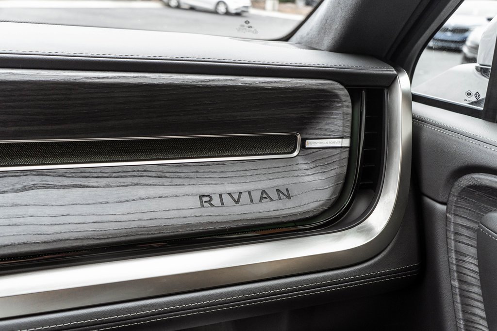 Used 2023 Rivian R1T Adventure image 16