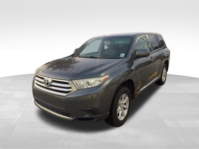 Used 2013 Toyota Highlander Plus image 4