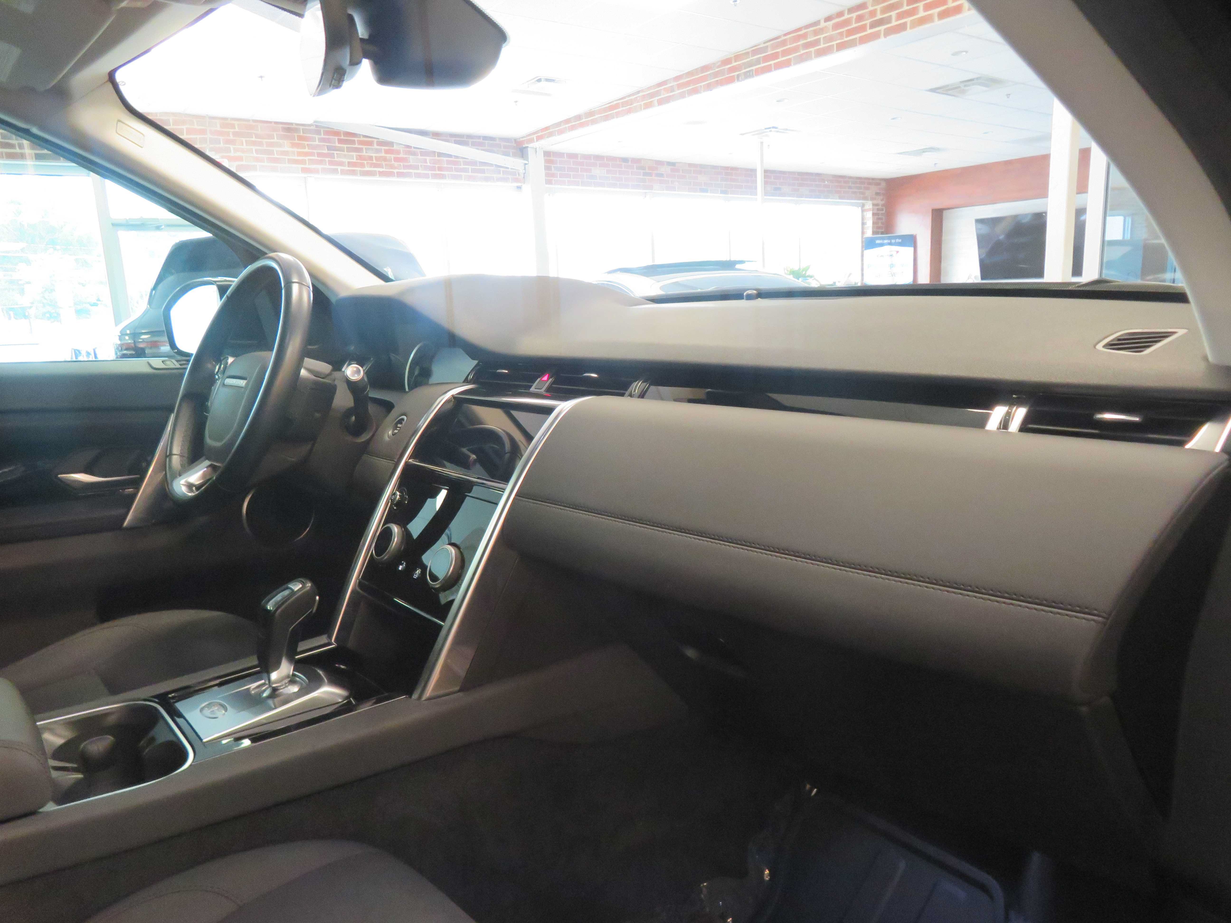 Used 2020 Land Rover Discovery Sport AWD/4WD image 28