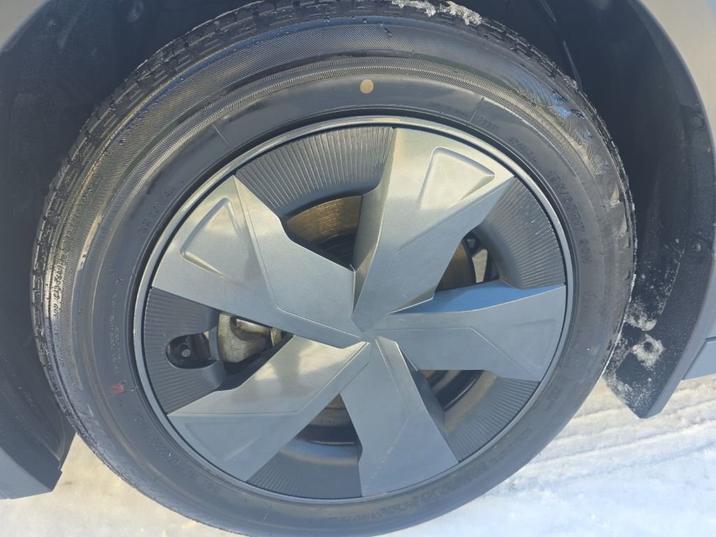 Used 2024 Toyota Prius LE image 10