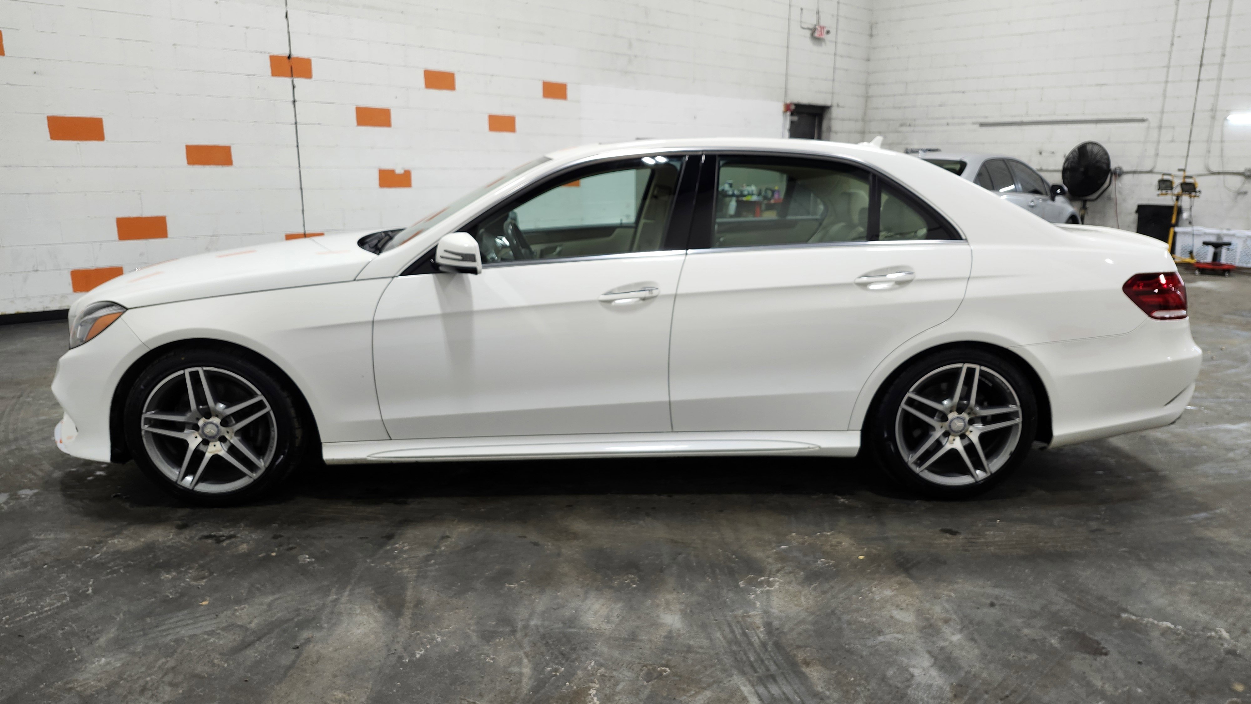 Used 2015 Mercedes-Benz E 350 4MATIC Sedan image 15