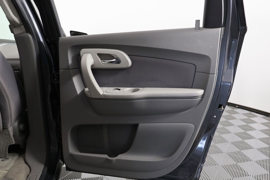 Used 2012 Chevrolet Traverse LS image 21