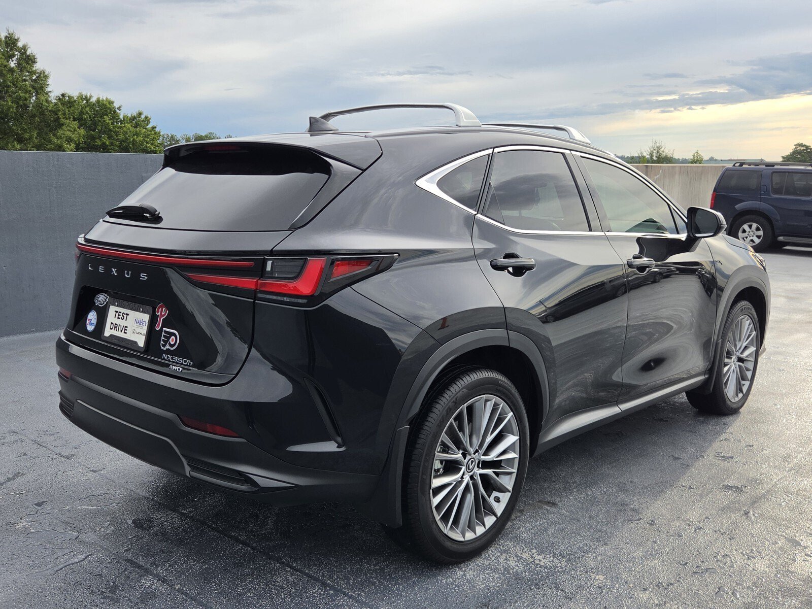 Certified 2022 Lexus NX 350h AWD image 5