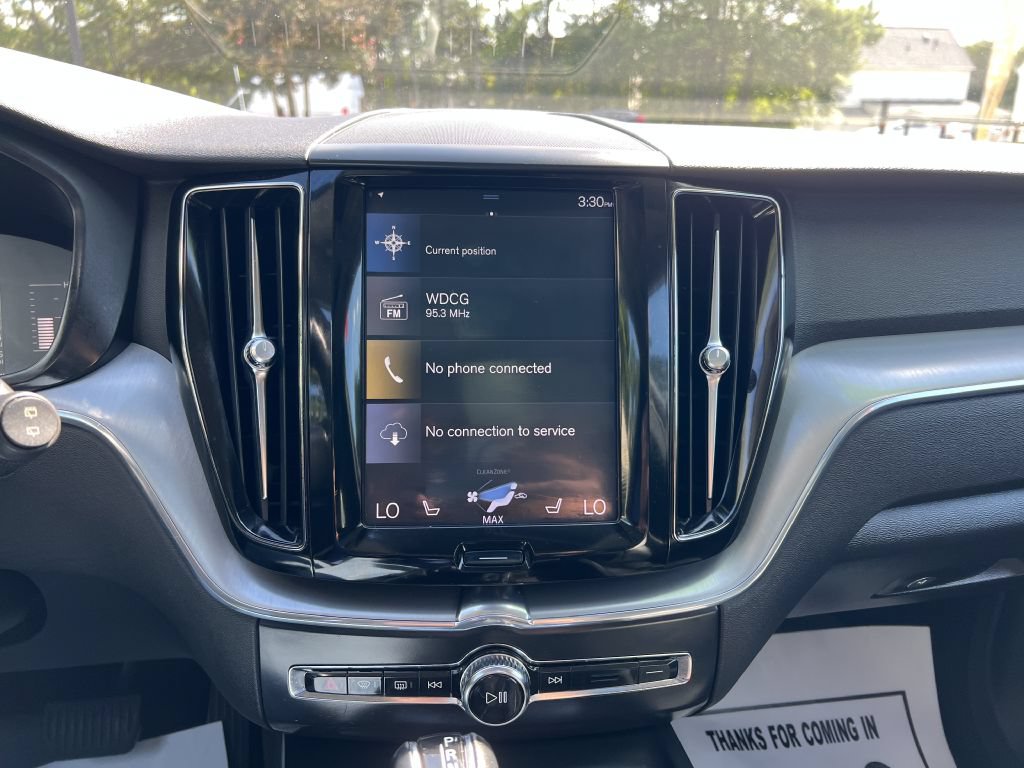 Used 2019 Volvo XC60 T5 Momentum w/ Premium Package AWD/4WD image 17