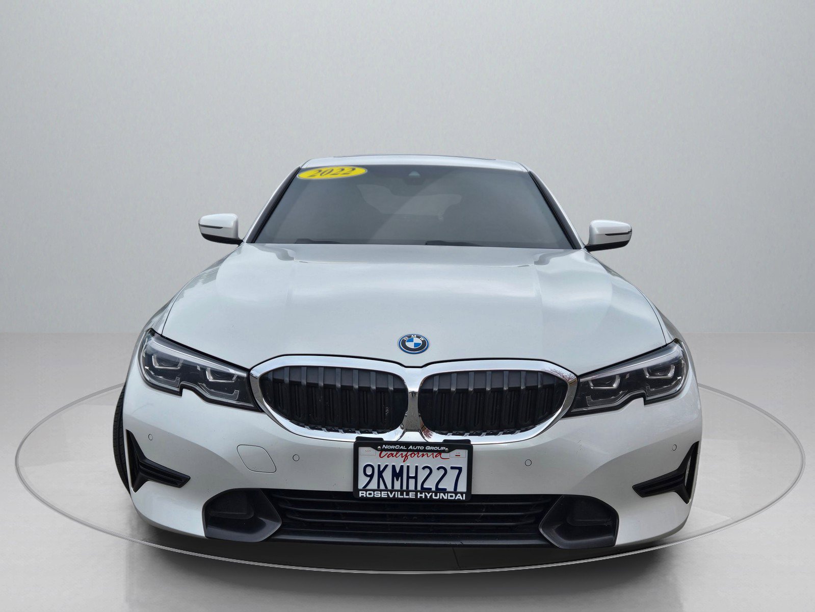 Used 2022 BMW 330e image 2