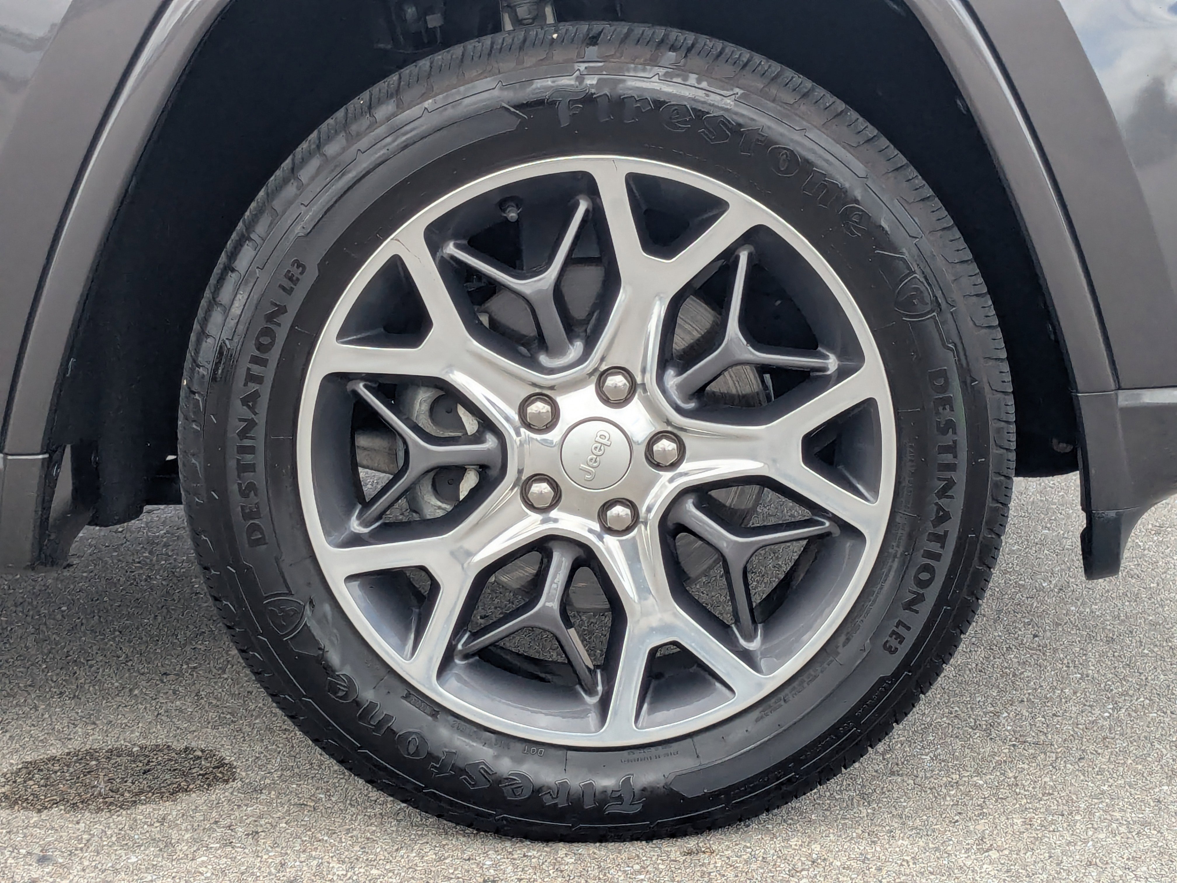 Used 2019 Jeep Grand Cherokee Overland RWD image 11