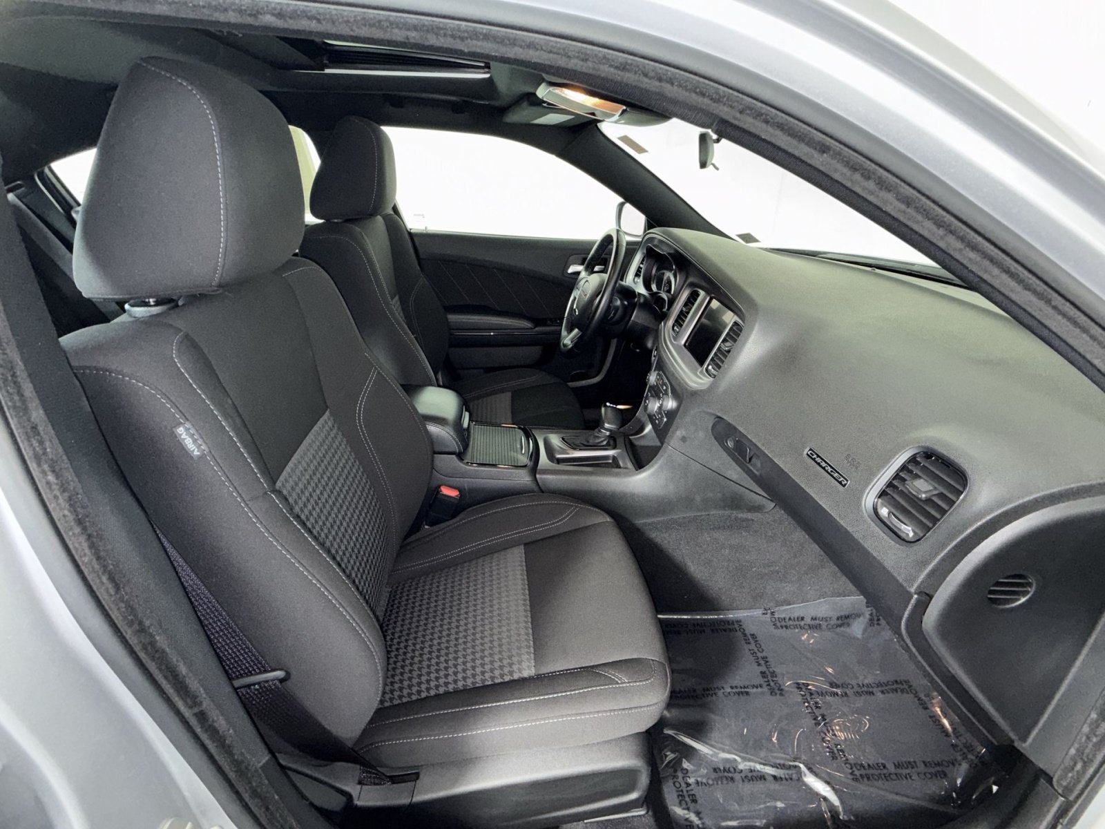 Used 2023 Dodge Charger SXT w/ Blacktop Package RWD image 26