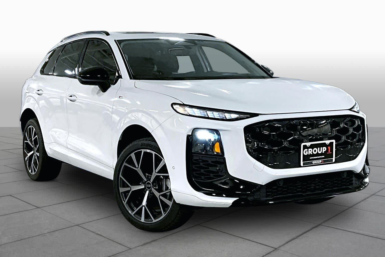 Certified 2026 Audi Q3 quattro 2.0T AWD/4WD image 3