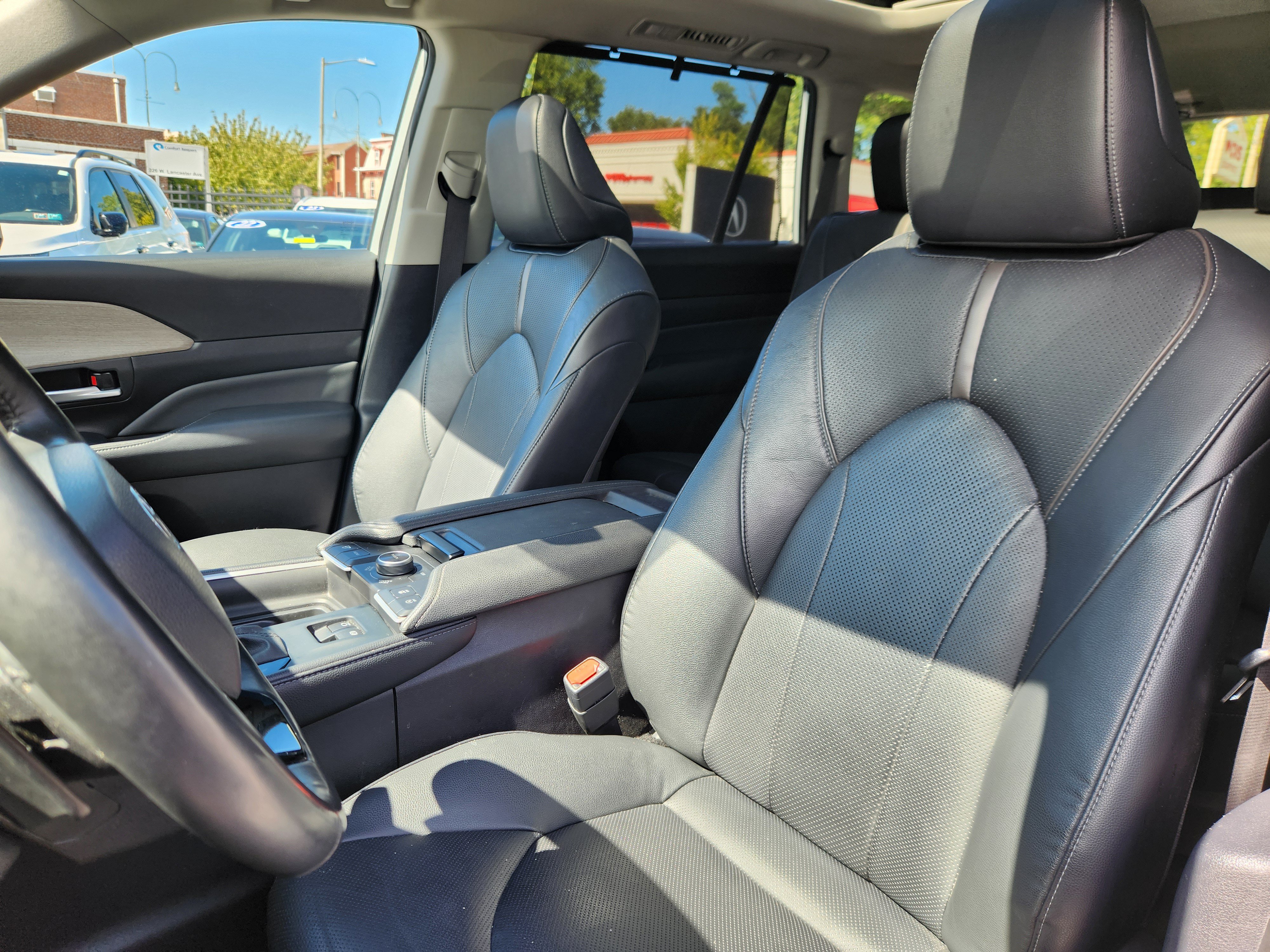 Used 2024 Toyota Grand Highlander AWD image 7