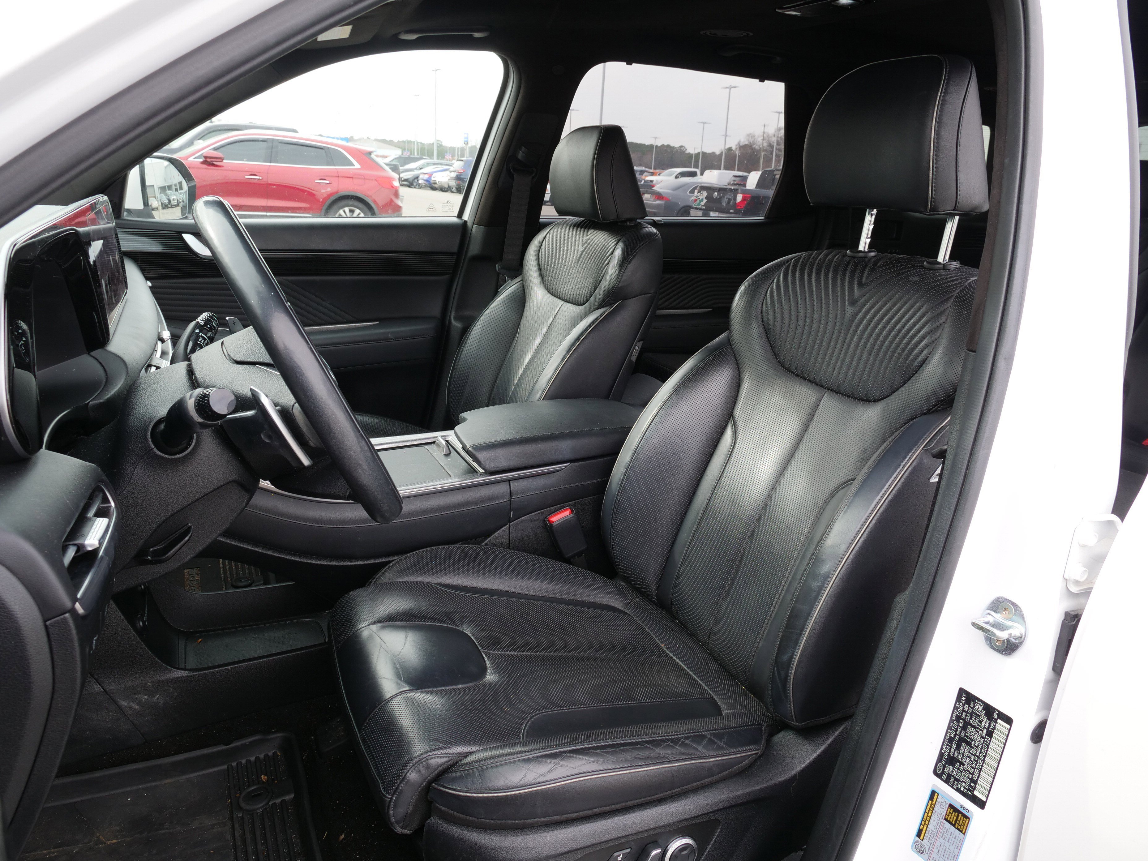 Used 2023 Hyundai Palisade Calligraphy image 14