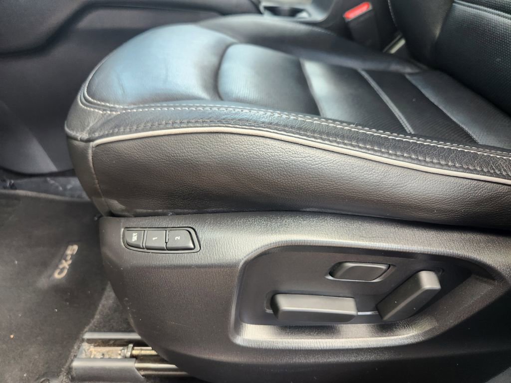 Used 2025 MAZDA CX-5 AWD 2.5 S w/ Preferred Package image 14