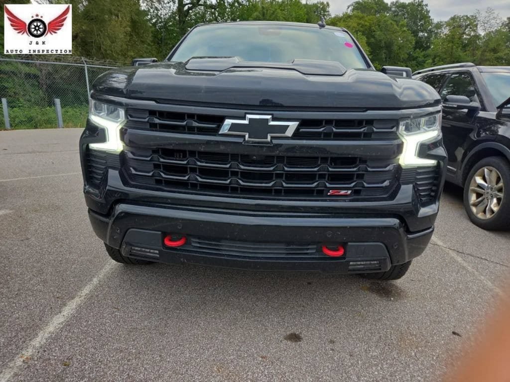Used 2025 Chevrolet Silverado 1500 LT Trail Boss w/ LT Trail Boss Premium Package AWD/4WD image 18