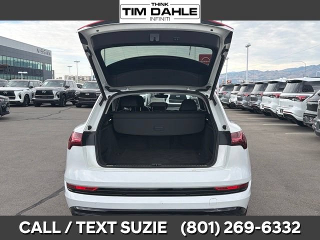 Used 2021 Audi e-tron Premium w/ Convenience Plus Package AWD/4WD image 9