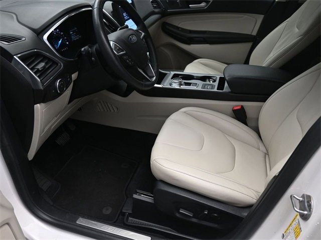 Used 2021 Ford Edge Titanium image 17