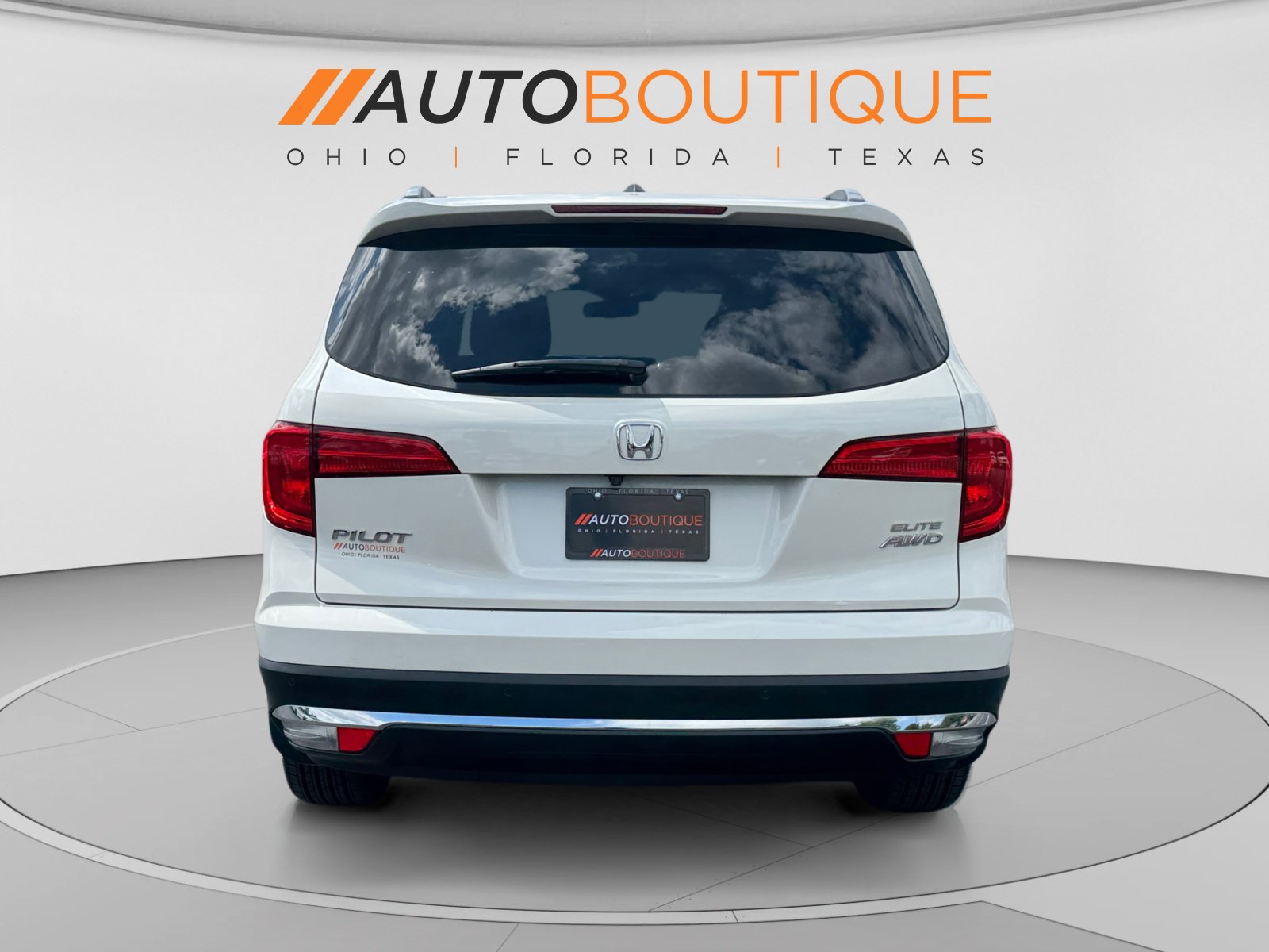 Used 2018 Honda Pilot Elite image 4