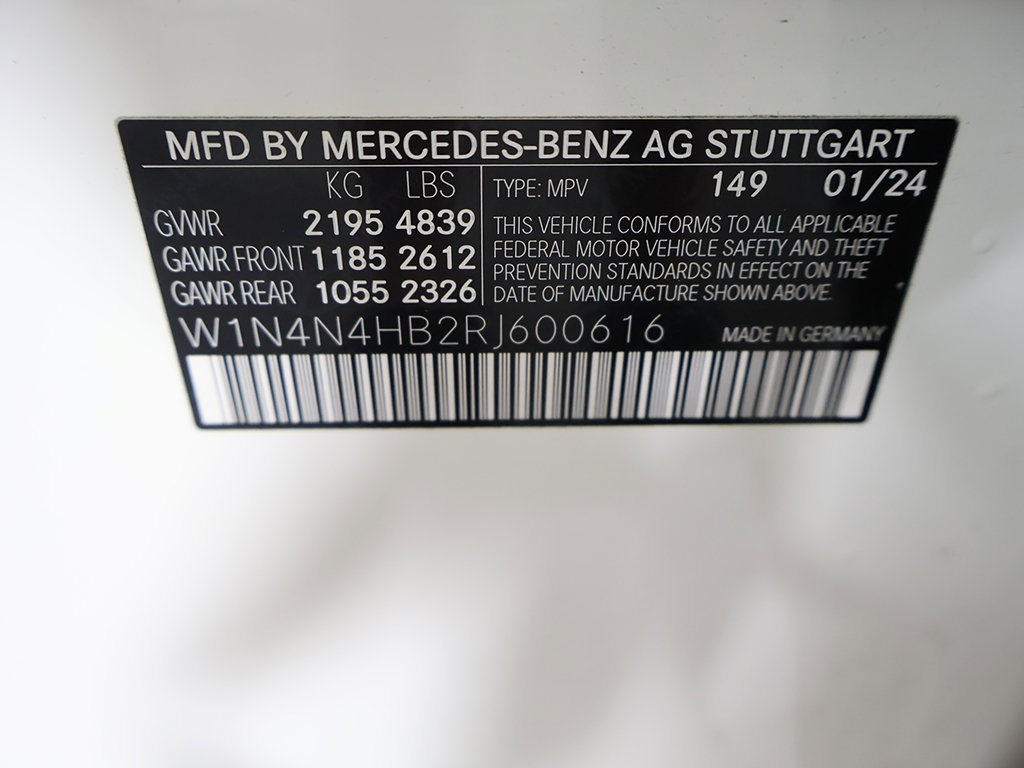 Used 2024 Mercedes-Benz GLA 250 4MATIC w/ Winter Heating Package image 43
