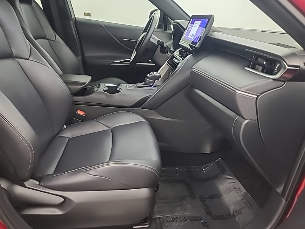Used 2024 Toyota Venza Nightshade AWD/4WD image 16
