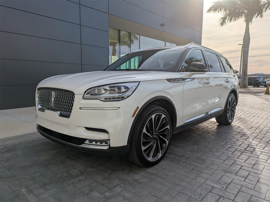 Used 2021 Lincoln Aviator Reserve w/ Equipment Group 201A image 8