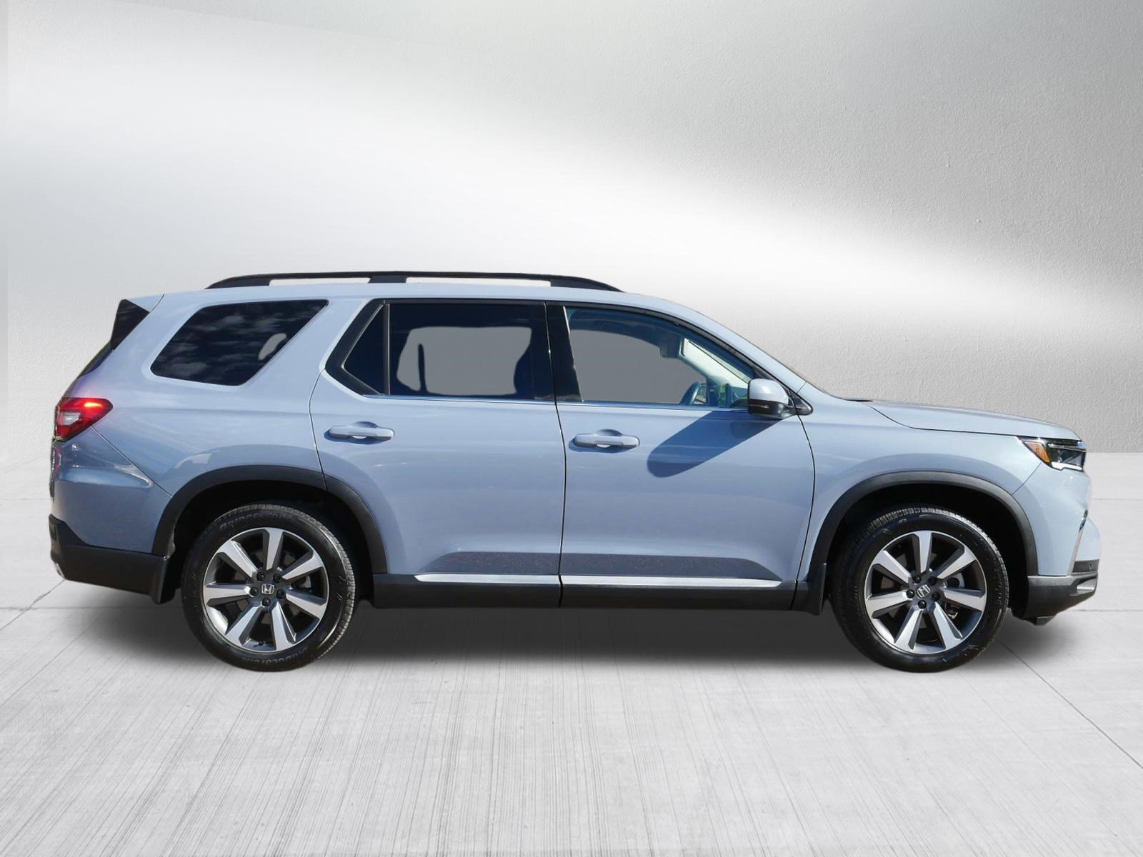Used 2024 Honda Pilot Touring image 8