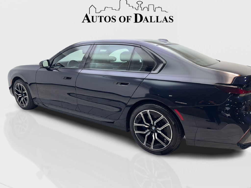 Used 2024 BMW i7 xDrive60 w/ Executive Package AWD/4WD image 15