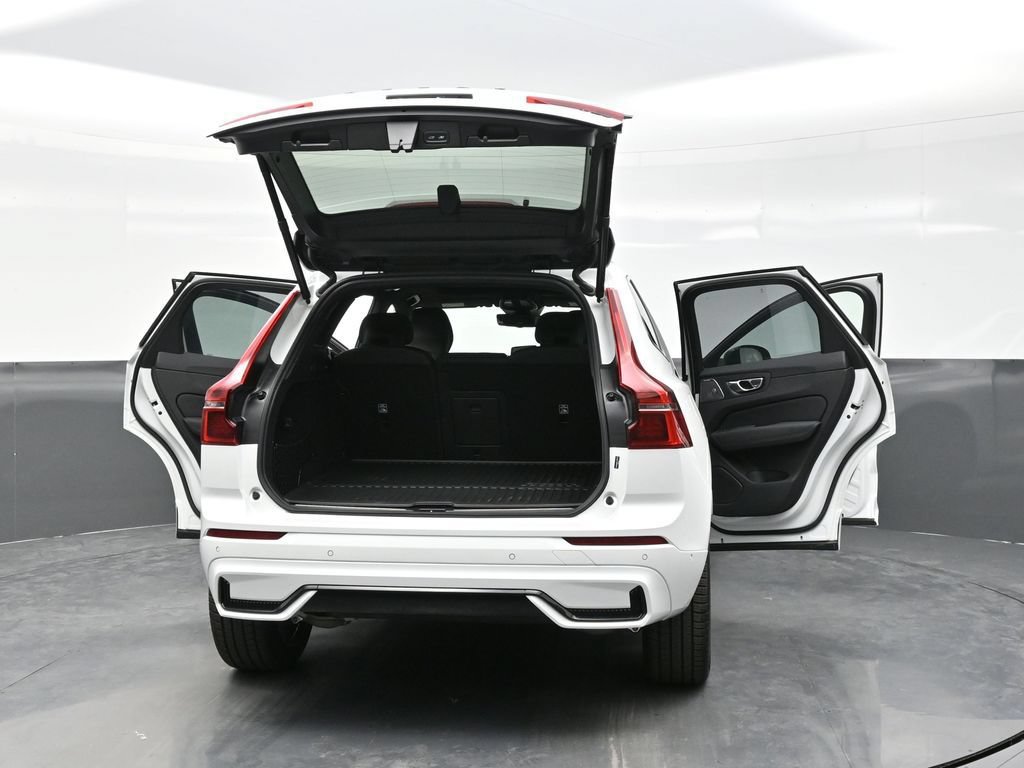 New 2026 Volvo XC60 T8 Ultra w/ Climate Package AWD/4WD image 45