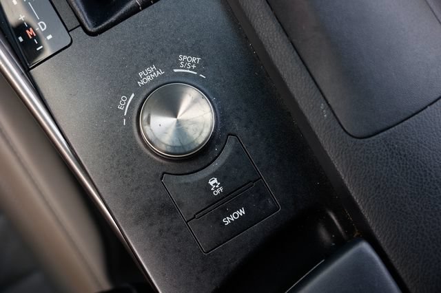 Used 2015 Lexus IS 350 w/ F-Sport Package RWD image 40