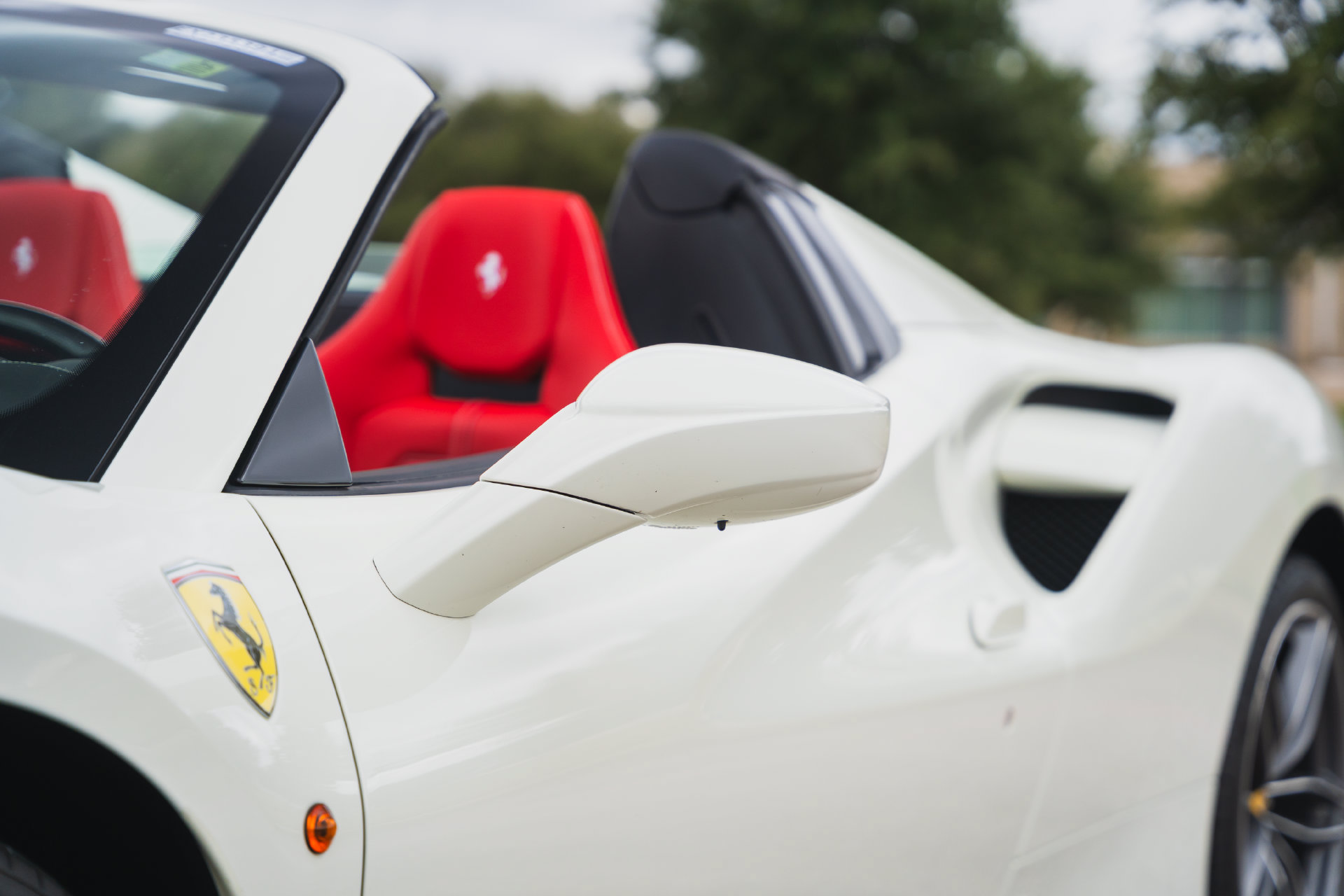 Used 2018 Ferrari 488 Spider RWD image 30