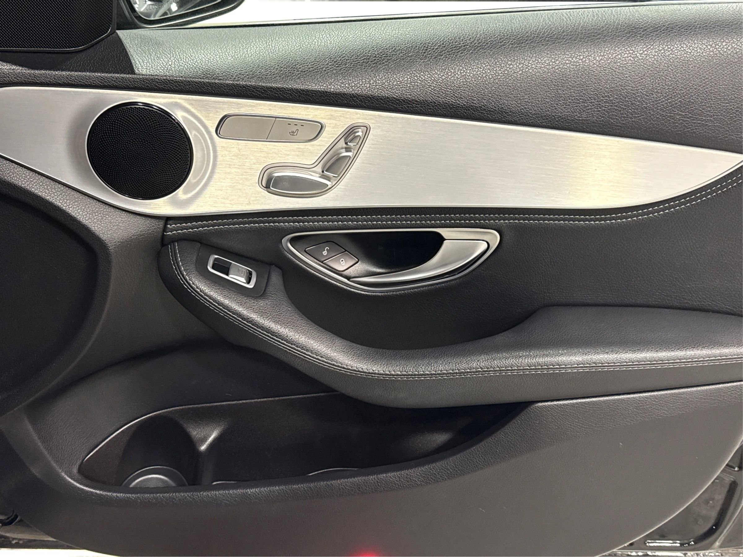 Used 2016 Mercedes-Benz C 300 C 300 4MATIC Sedan 4D image 23