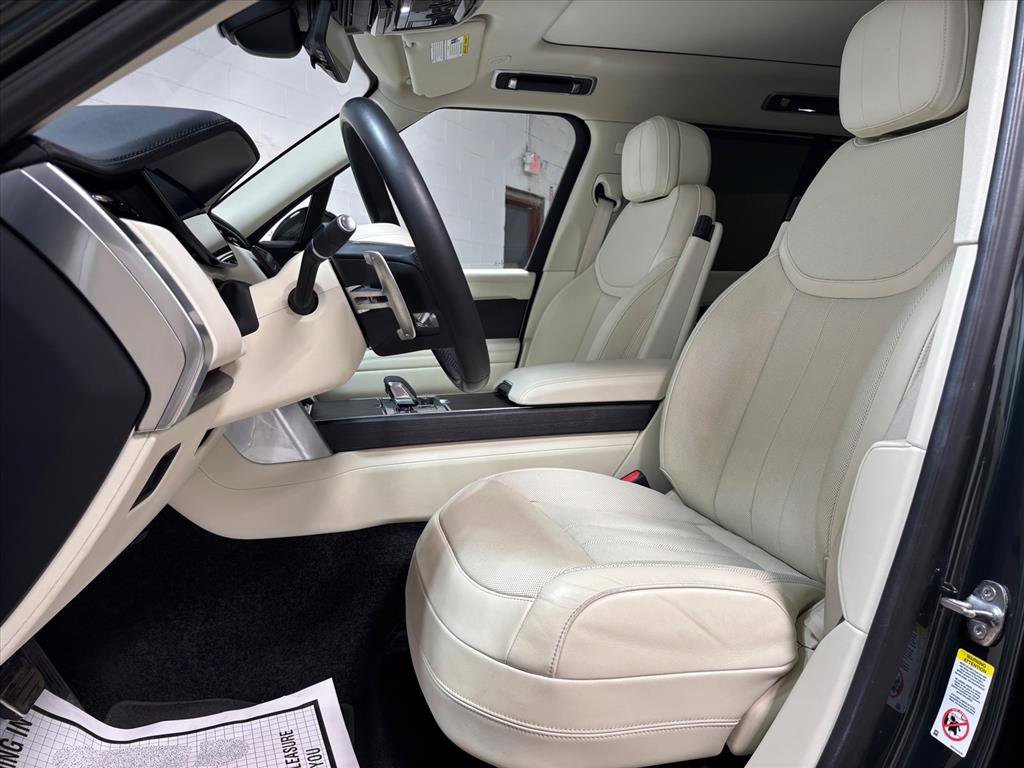 Used 2023 Land Rover Range Rover SE image 24