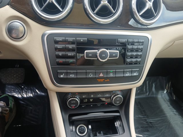 Used 2015 Mercedes-Benz GLA 250 4MATIC image 19