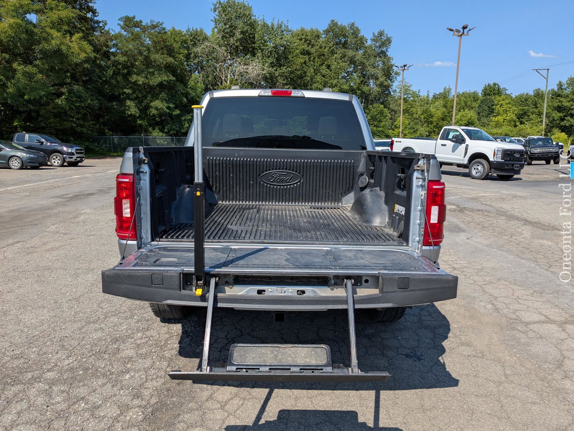 Used 2022 Ford F150 XLT w/ Equipment Group 302A High AWD/4WD image 12