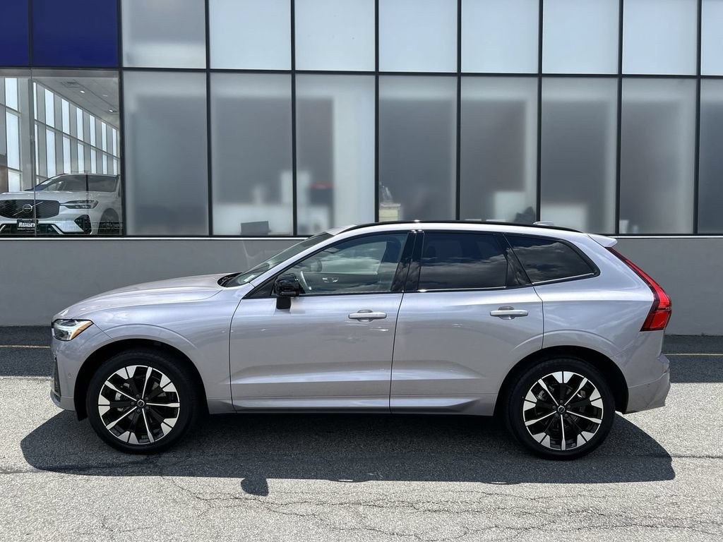 New 2026 Volvo XC60 B5 Plus w/ Protection Package Premier AWD/4WD image 5