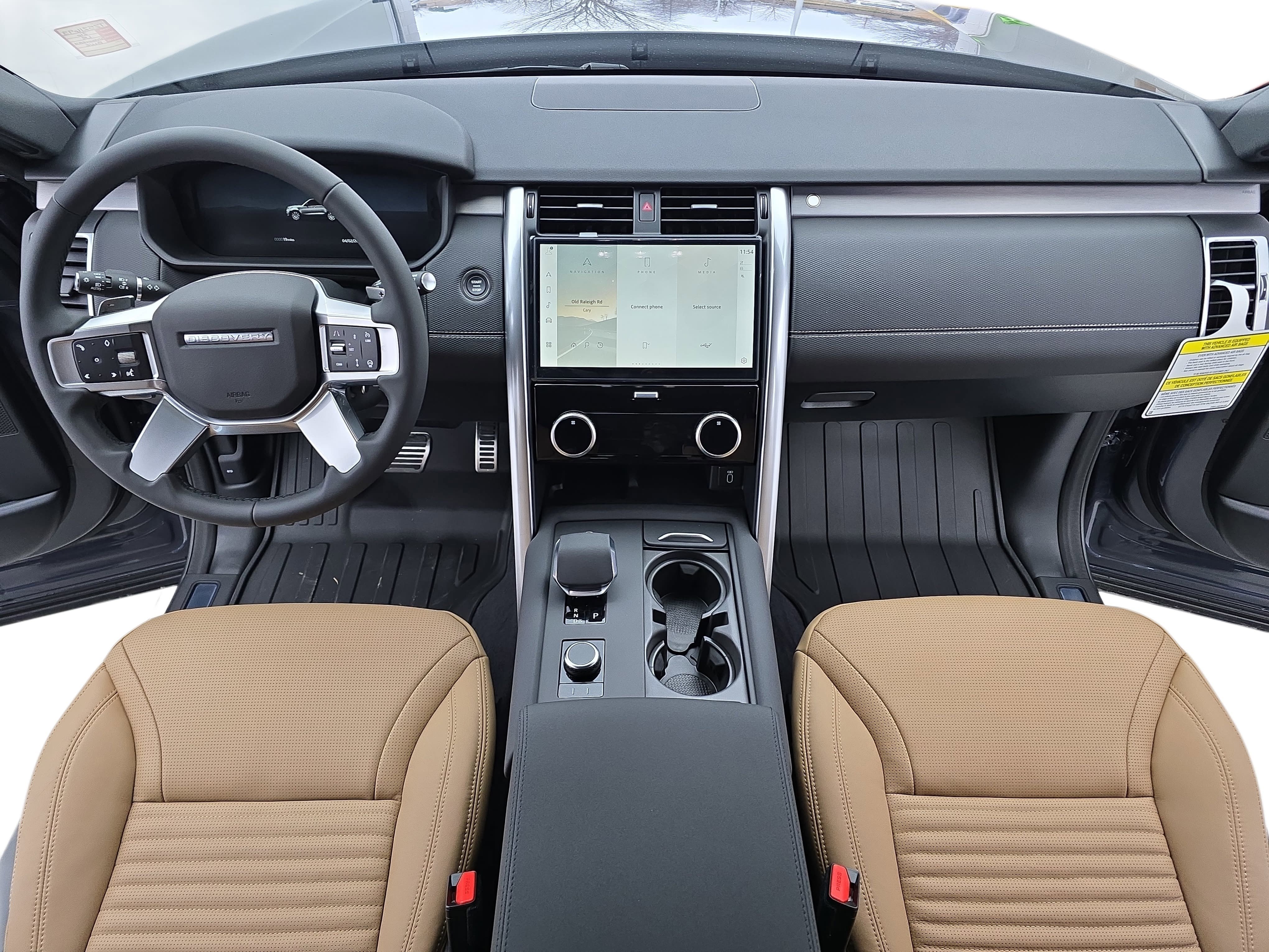 New 2026 Land Rover Discovery Dynamic SE image 9