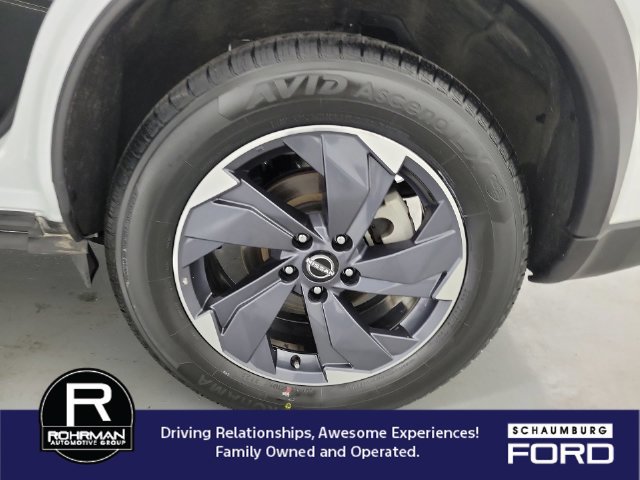 Used 2024 Nissan Rogue SV FWD image 5
