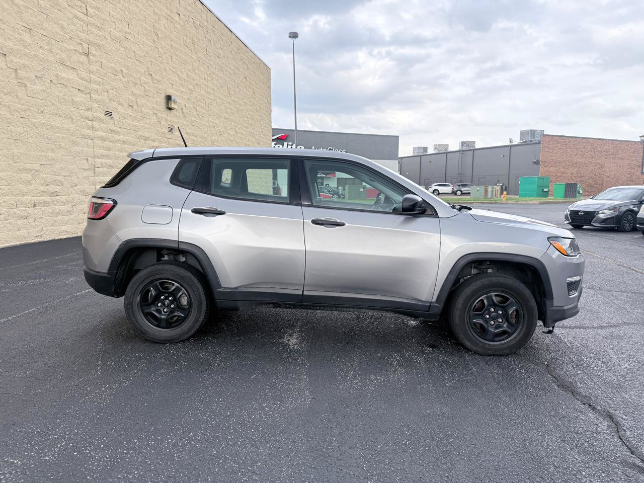 Used 2018 Jeep Compass Sport w/ Cold Weather Group AWD/4WD image 6