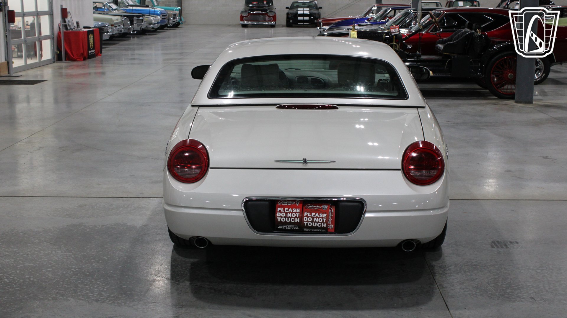 Used 2005 Ford Thunderbird 50th Anniversary RWD image 15