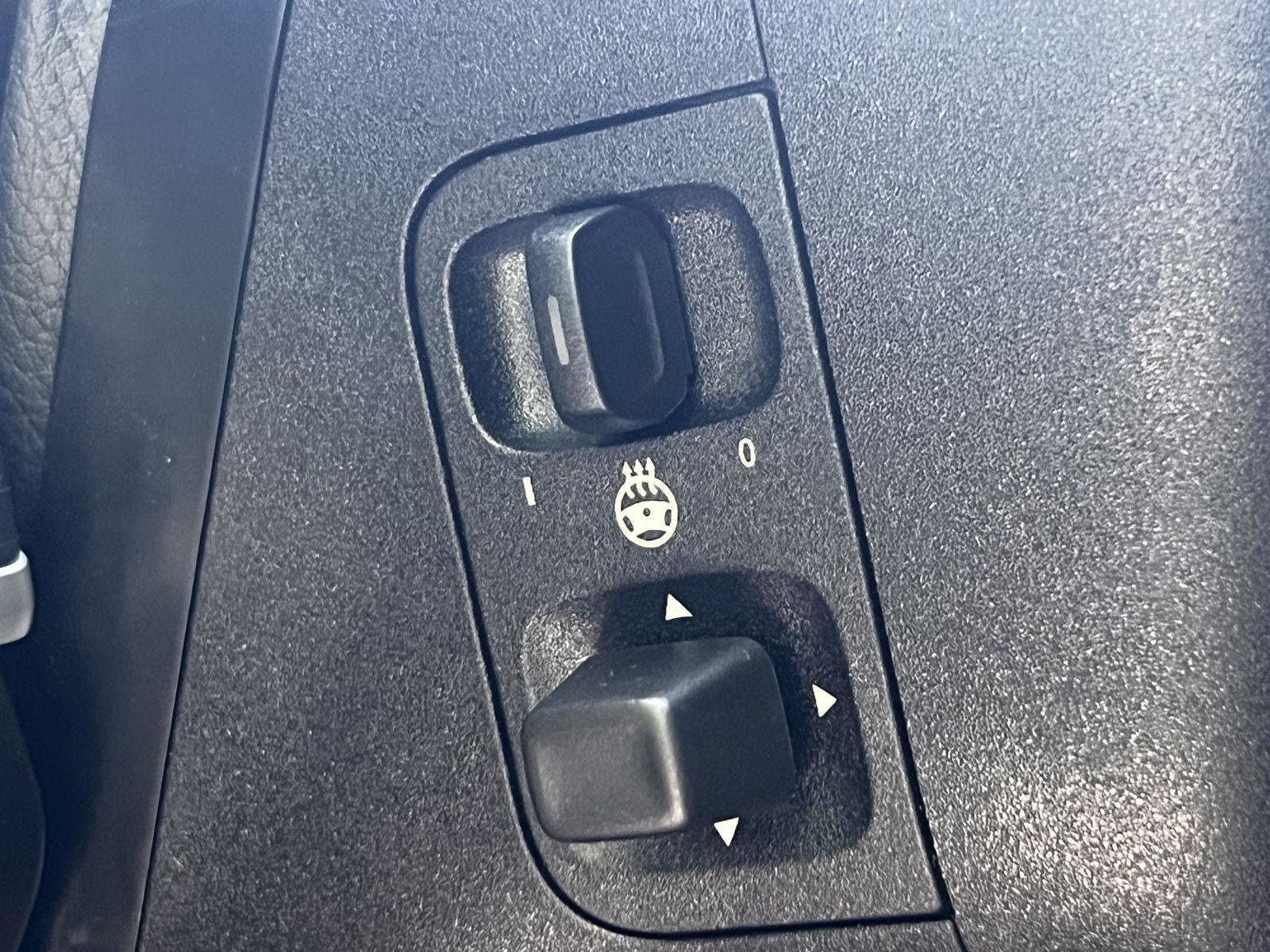 Used 2020 Mercedes-Benz GLE 450 4MATIC w/ AMG Line Exterior image 38