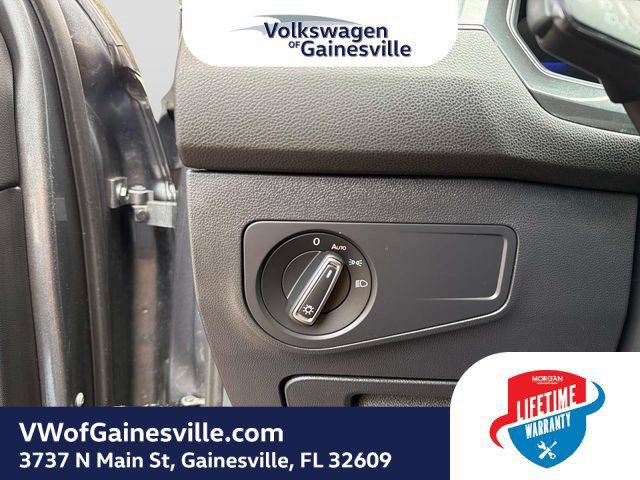 Used 2024 Volkswagen Tiguan SE AWD/4WD image 31