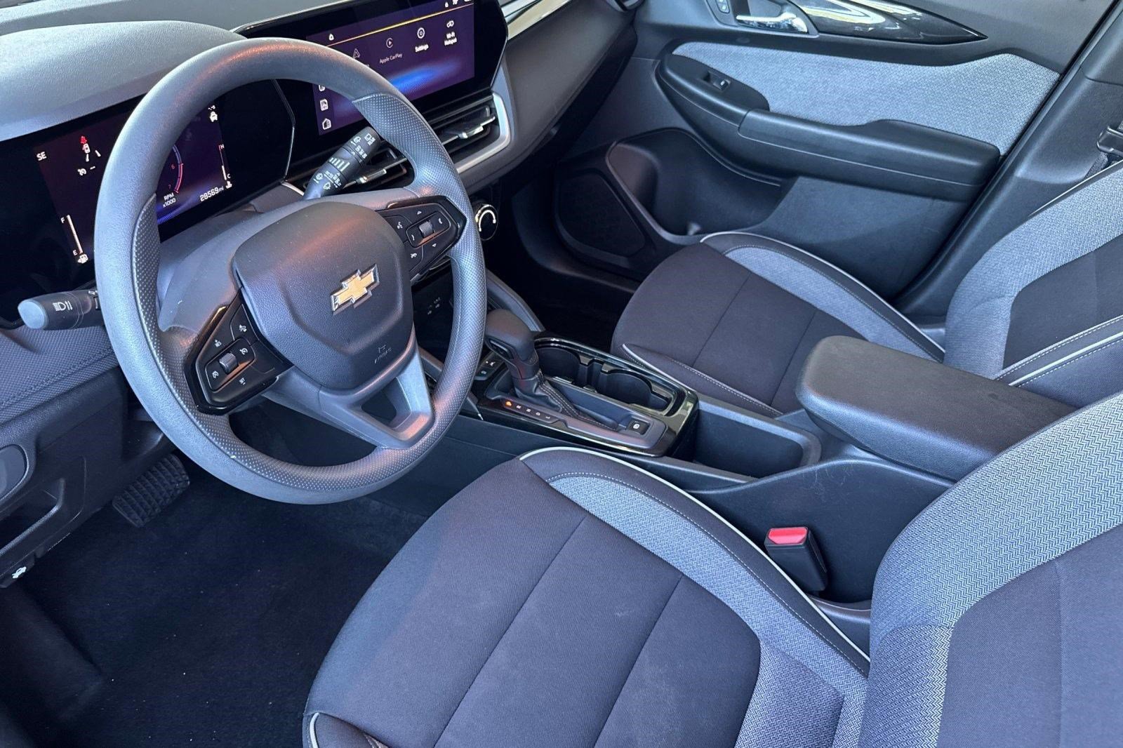 Used 2025 Chevrolet TrailBlazer LT image 4