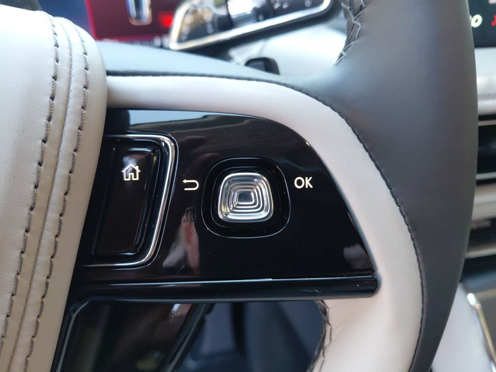 New 2026 Lincoln Aviator AWD image 41