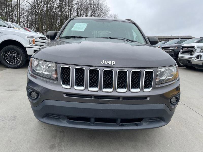 Used 2017 Jeep Compass Sport FWD image 2