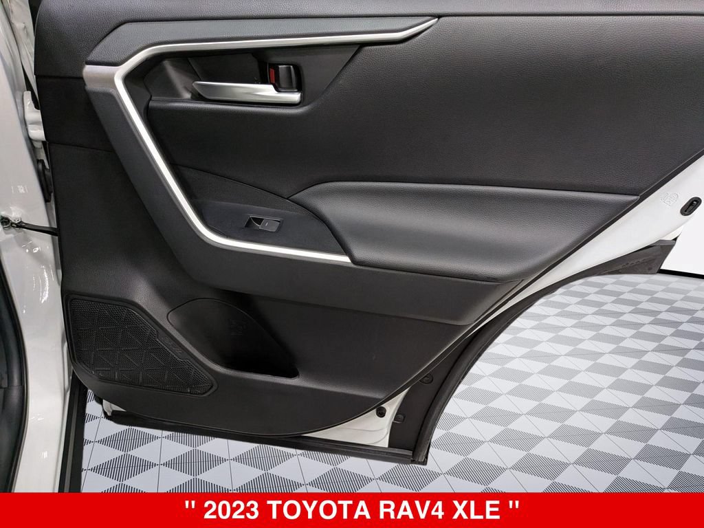 Used 2023 Toyota RAV4 XLE AWD/4WD image 29